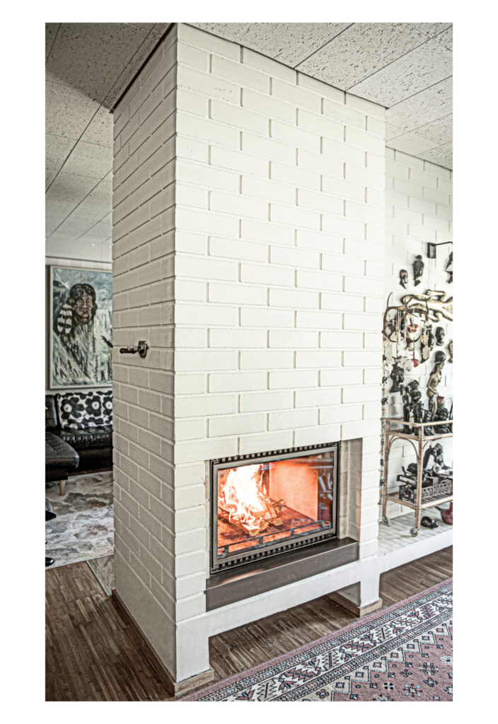 Kaksipuolinen takkasydän tuo lämpöä ja tunnelmaa kahteen eri tilaan